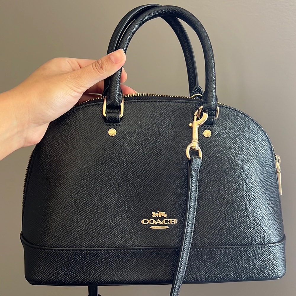 Coach medium Satchel Crossbody